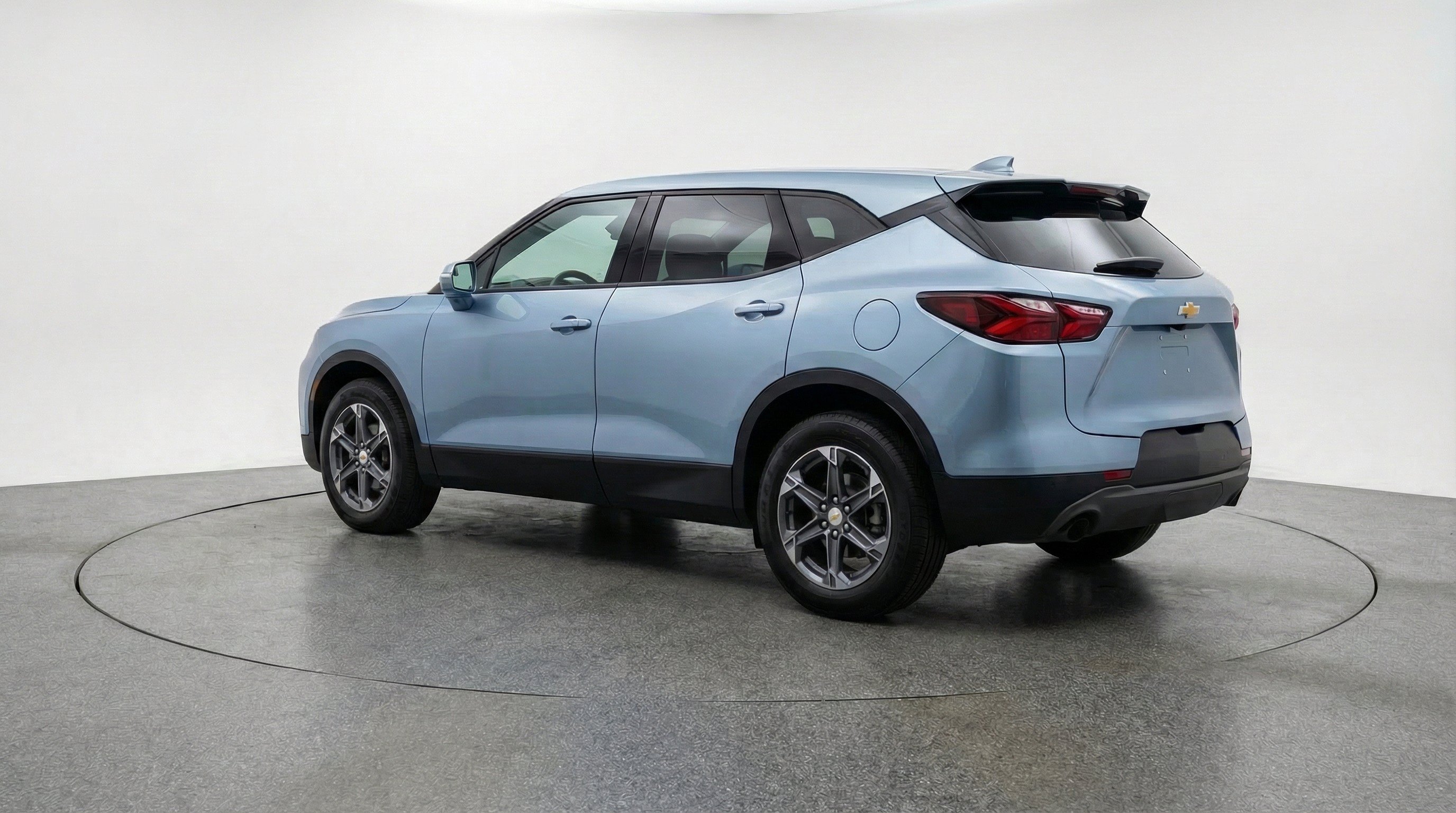 Used 2025 Chevrolet Blazer LT FWD image 6