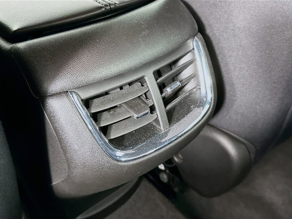 Used 2024 Chevrolet Malibu LT image 32