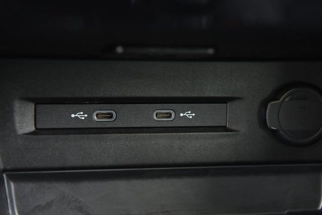 Certified 2024 Volkswagen Taos SE w/ Panoramic Sunroof Package image 16