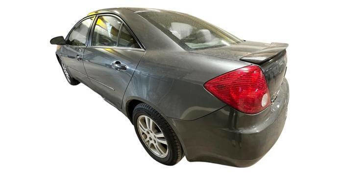 Used 2006 Pontiac G6 Sedan w/ Drivers Package FWD image 3
