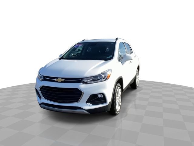 Used 2020 Chevrolet Trax Premier w/ LPO, Cargo Package image 6