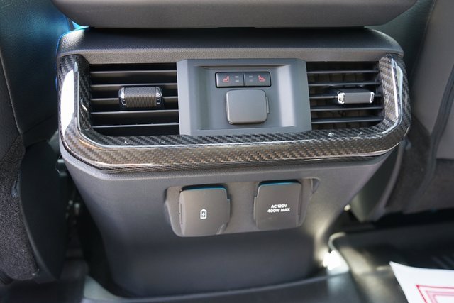 New 2025 Ford F150 Lariat w/ Equipment Group 502A High image 8