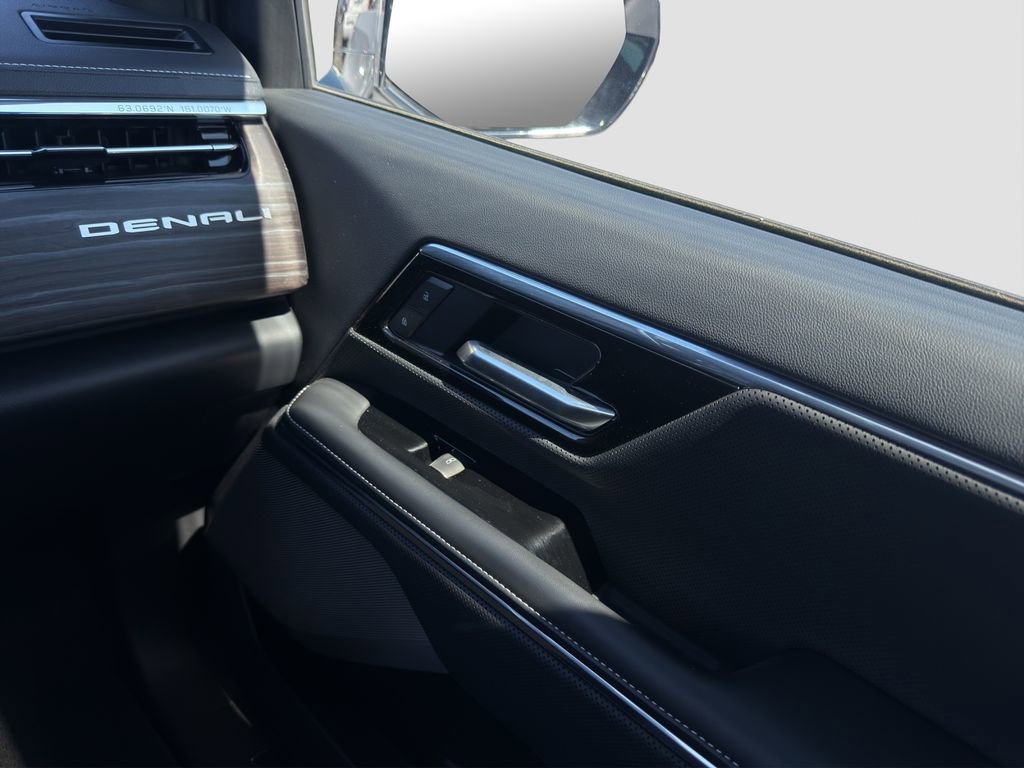 Used 2025 GMC Sierra EV Denali image 26