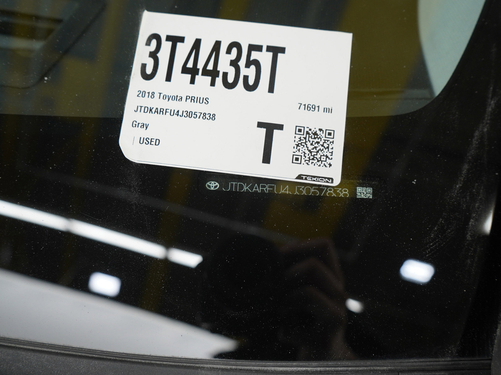 Used 2018 Toyota Prius Four w/ Advanced Technology Package FWD image 30