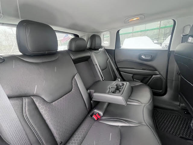 Used 2021 Jeep Compass Latitude image 16