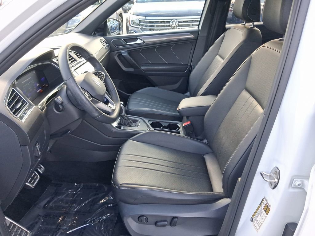 Used 2022 Volkswagen Tiguan SE R-Line FWD image 14