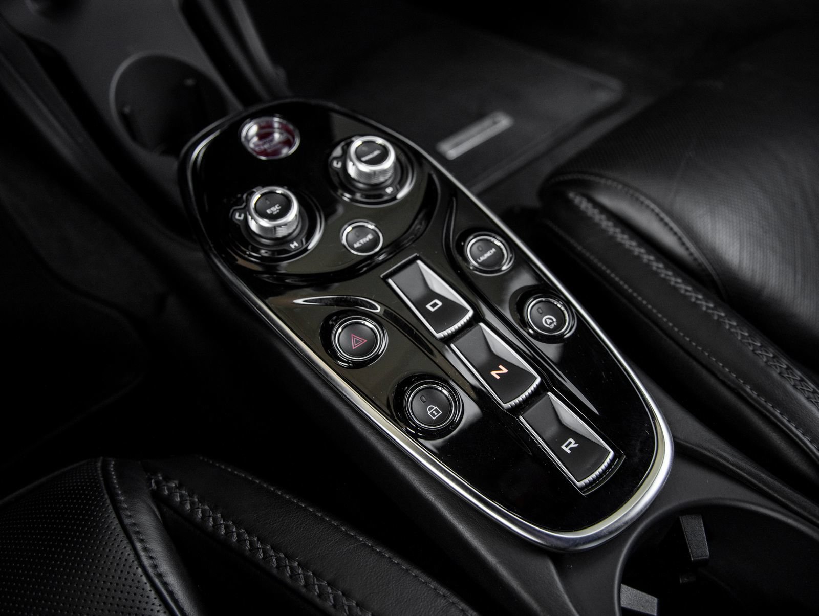 Used 2022 McLaren GT RWD image 31