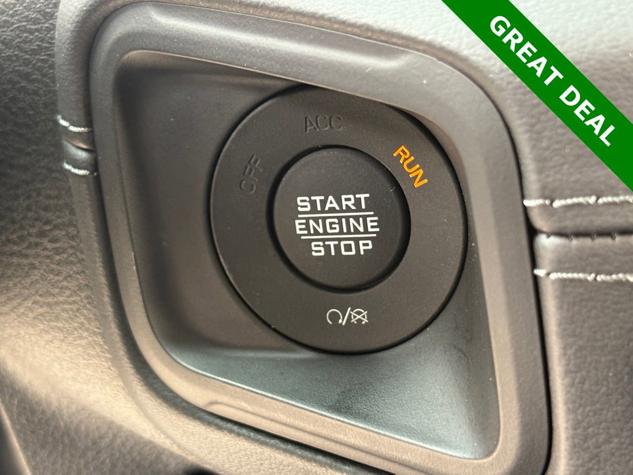 Used 2025 Jeep Wrangler Unlimited Rubicon 392 image 30