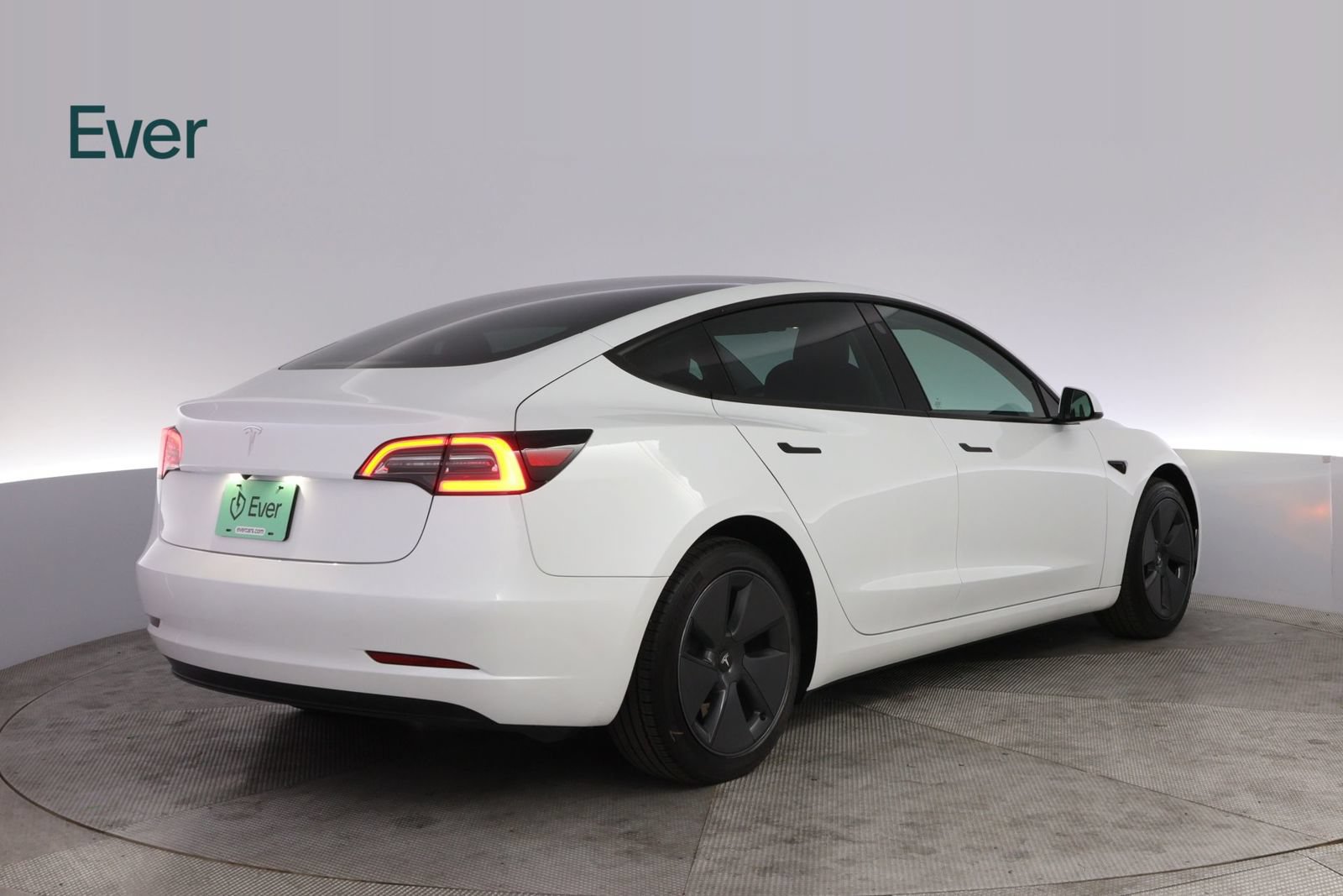 Used 2023 Tesla Model 3 Standard Range RWD image 3