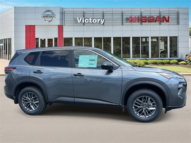 New 2025 Nissan Rogue S image 2