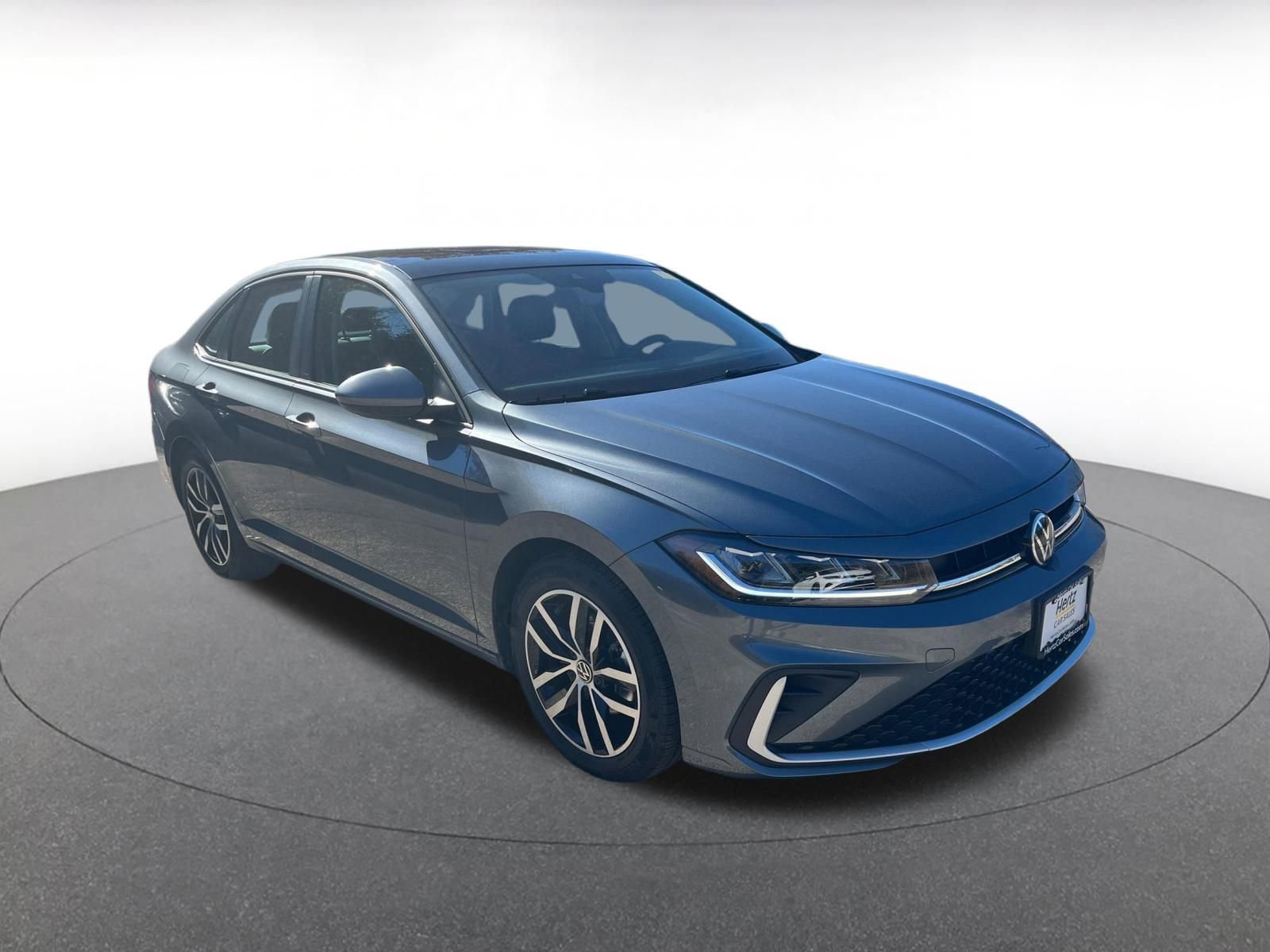 Used 2025 Volkswagen Jetta SE image 1