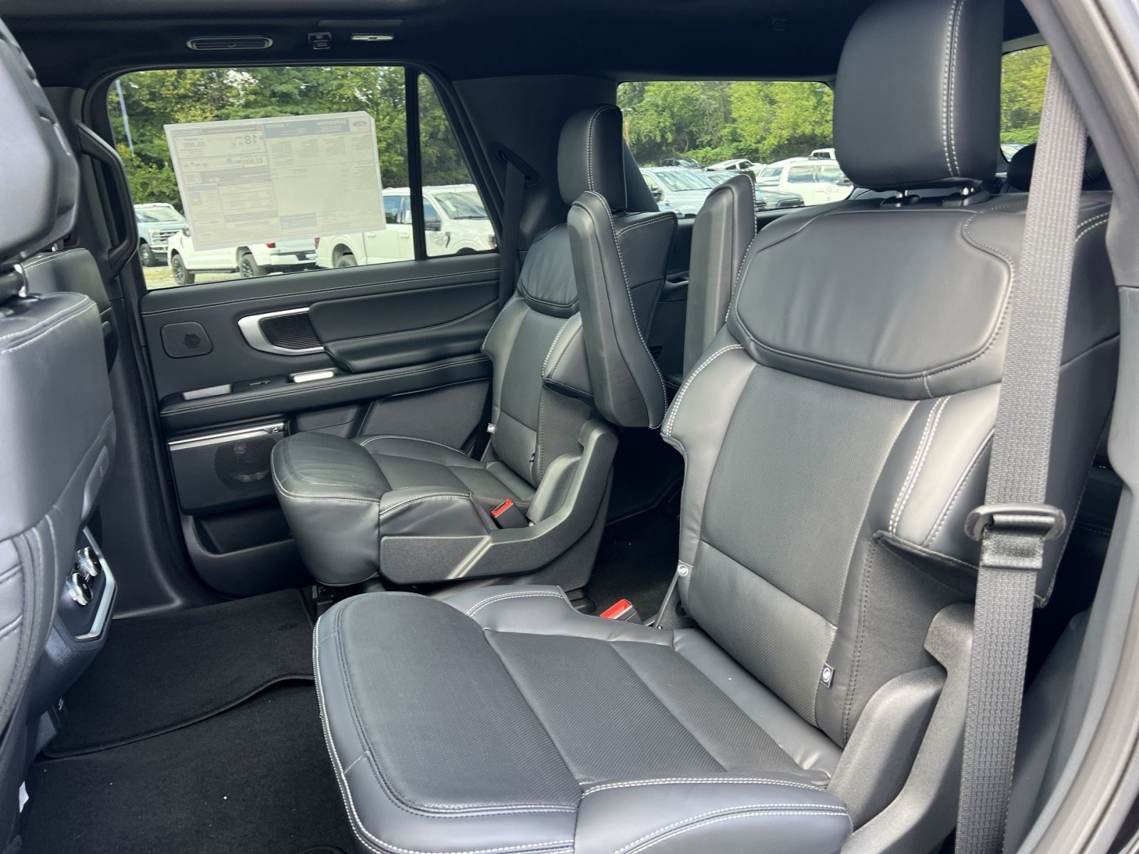 New 2027 Ford Expedition Platinum w/ Stealth Appearance Package AWD/4WD image 25