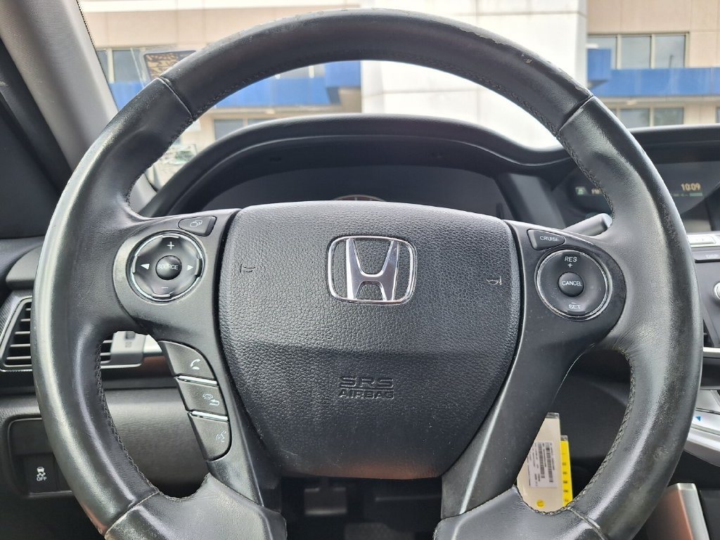 Used 2015 Honda Accord Sport image 14