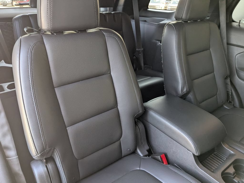 Used 2015 Ford Explorer Limited w/ Equipment Group 302A AWD/4WD image 35