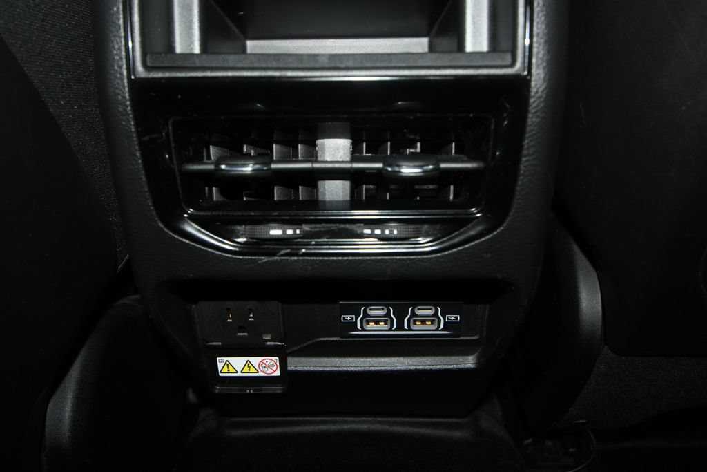 Used 2024 Jeep Grand Cherokee Altitude AWD/4WD image 27