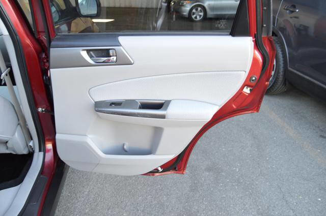 Used 2011 Subaru Forester 2.5X Premium w/ All-Weather Pkg image 50