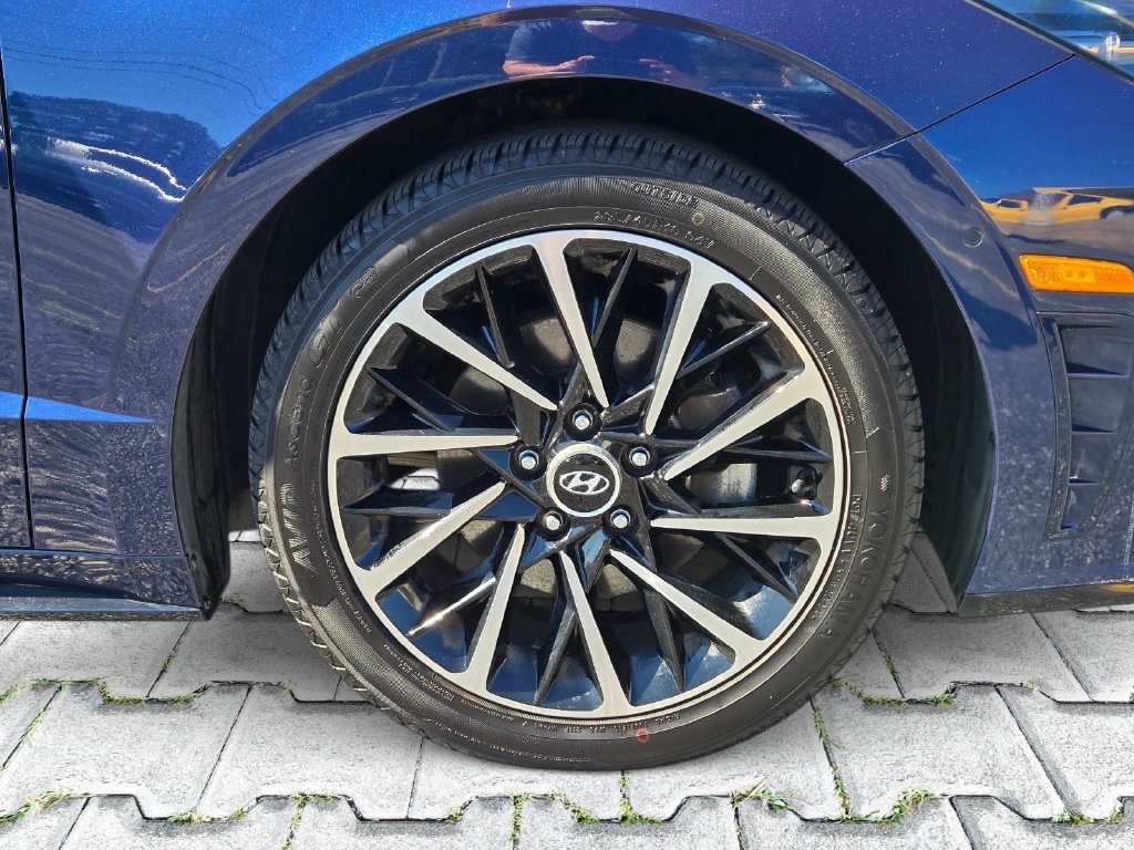 Used 2021 Hyundai Sonata Limited FWD image 3