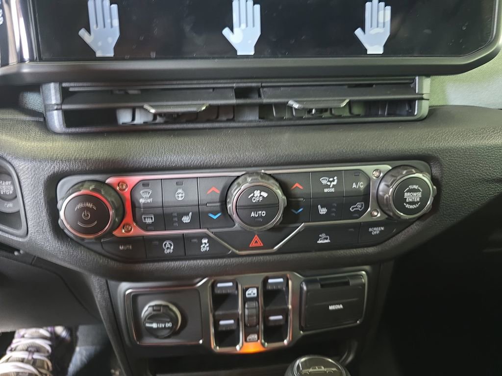 New 2026 Jeep Gladiator Sport AWD/4WD image 21