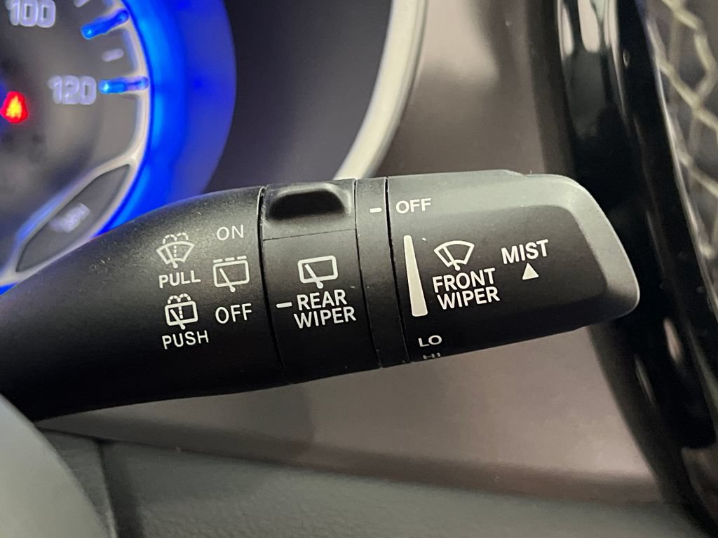 Used 2025 Chrysler Pacifica Select FWD image 52