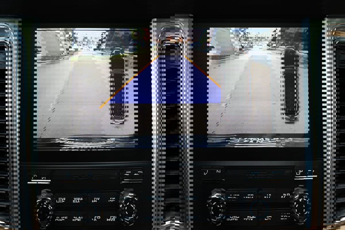 Used 2017 Porsche Macan S image 21