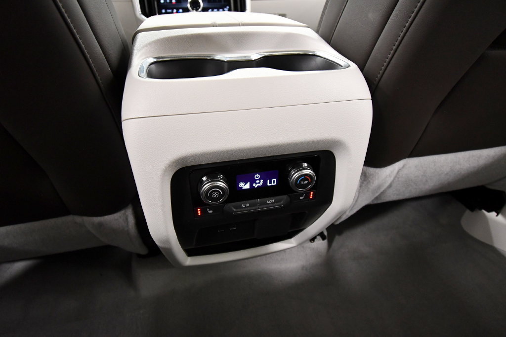Used 2024 GMC Acadia Denali FWD image 16