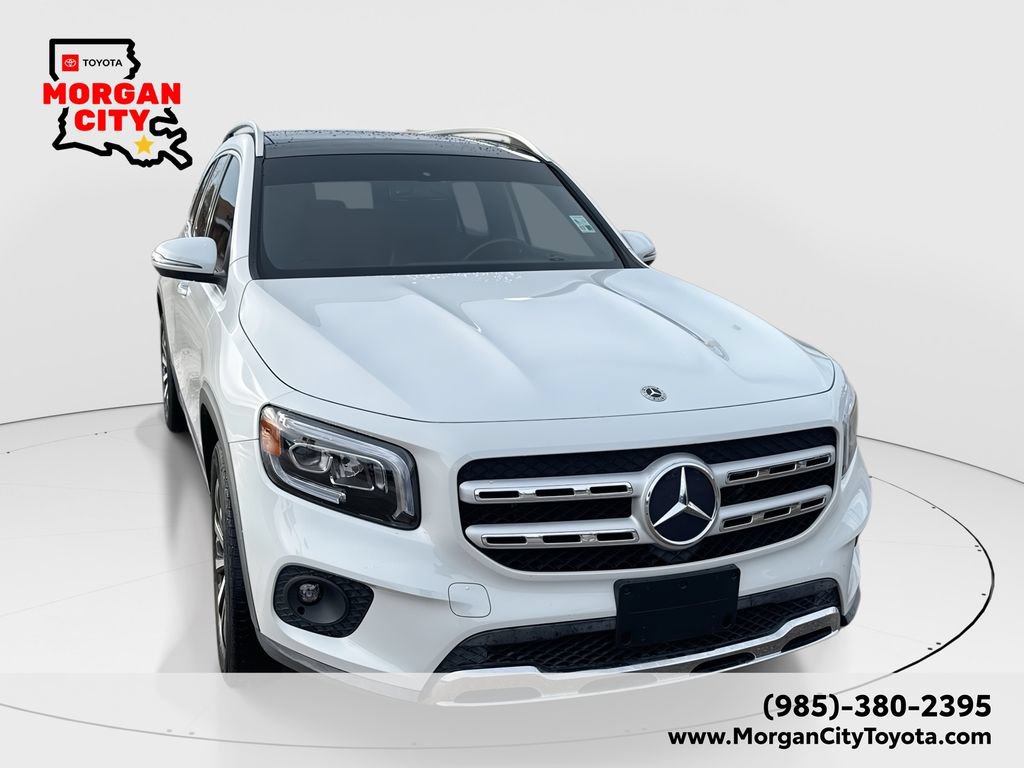 Used 2023 Mercedes-Benz GLB 250 w/ Premium Package video 1