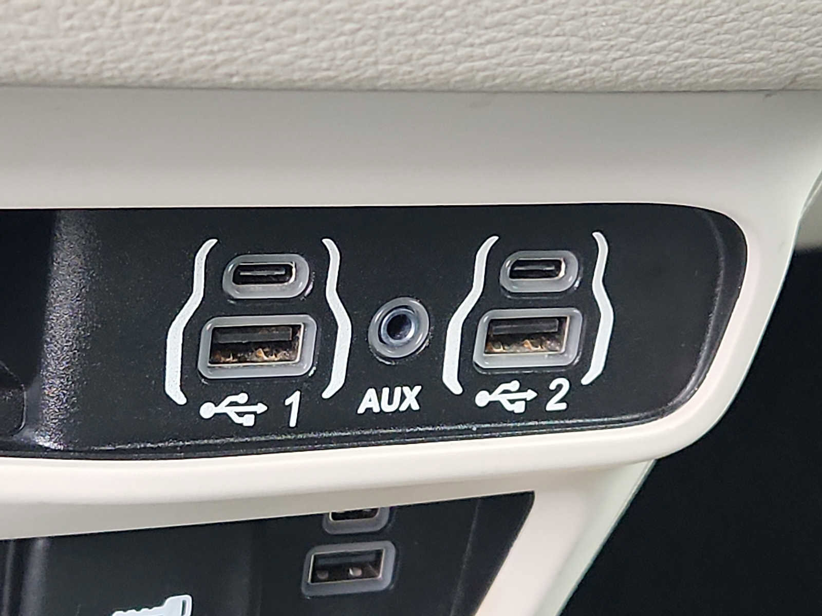 Used 2022 Chrysler Pacifica Touring-L image 23