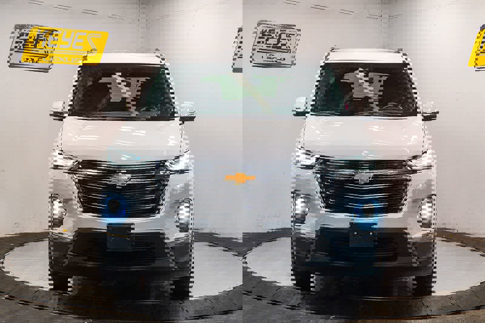 Used 2023 Chevrolet Traverse LT image 6