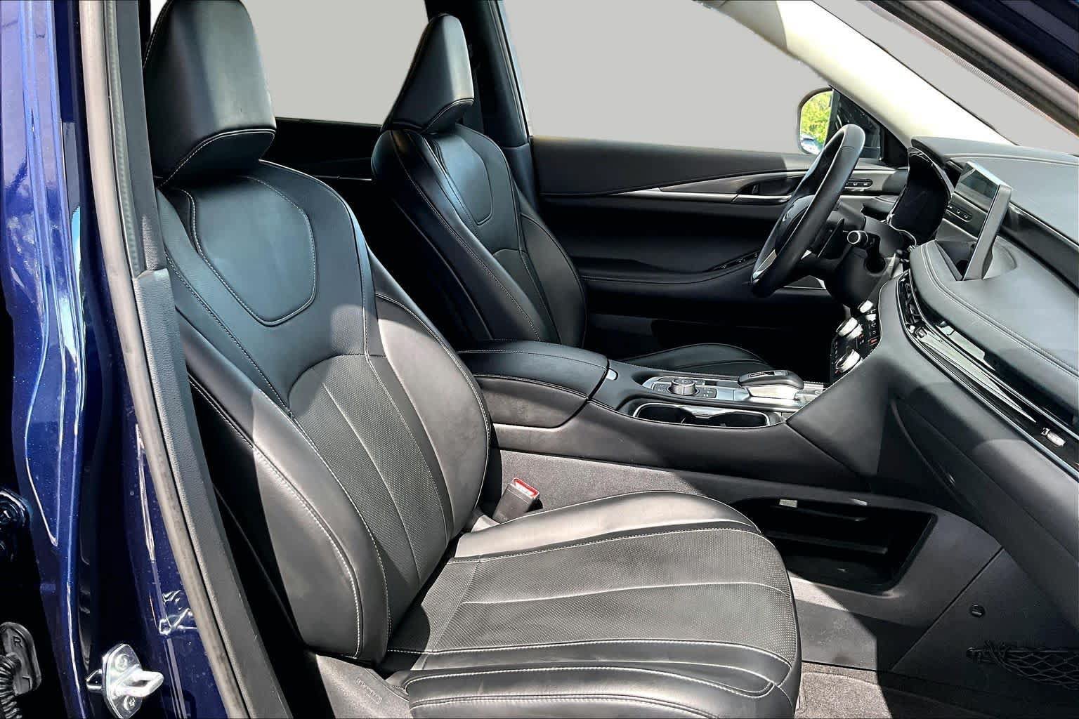 Used 2022 INFINITI QX60 Luxe w/ Cargo Package FWD image 9