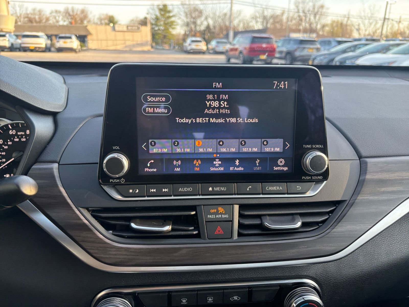Used 2025 Nissan Altima 2.5 SV FWD image 20
