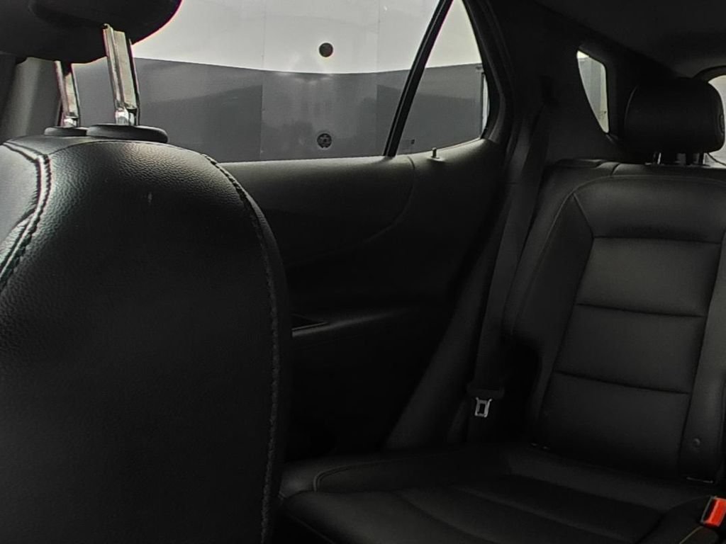 Used 2018 Chevrolet Equinox Premier FWD image 9