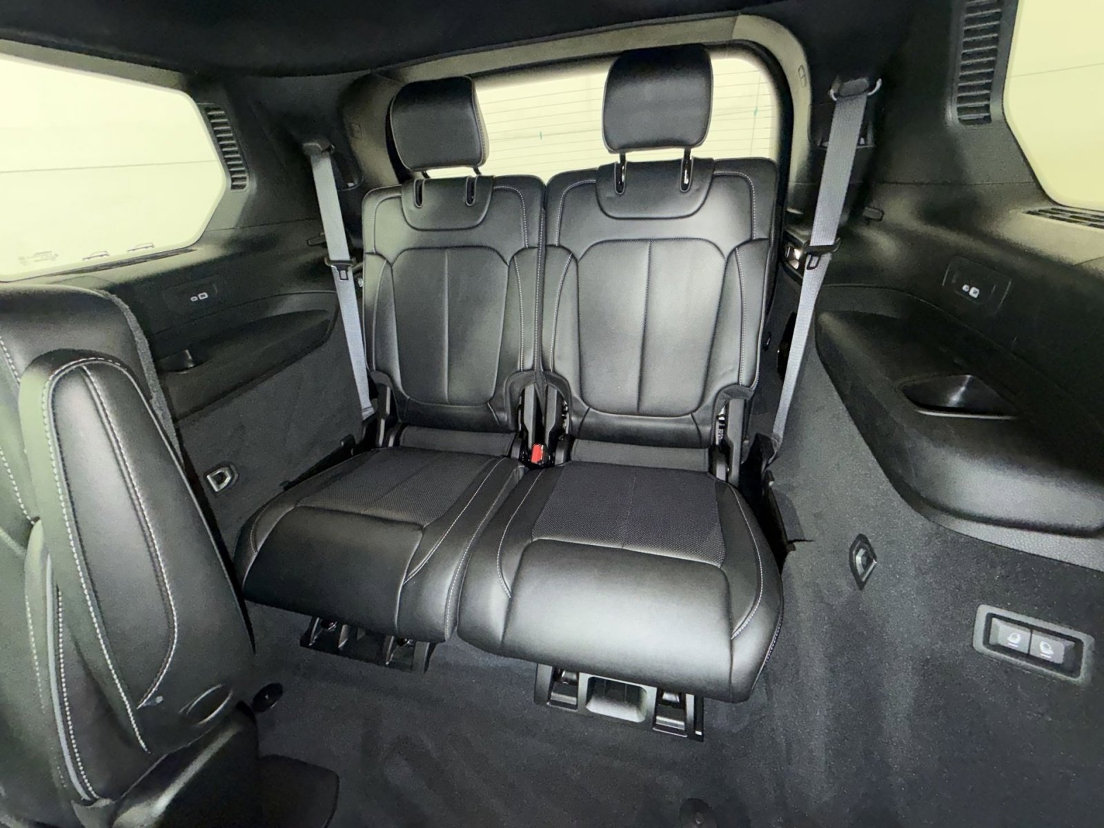 Used 2023 Jeep Grand Cherokee L Overland image 26