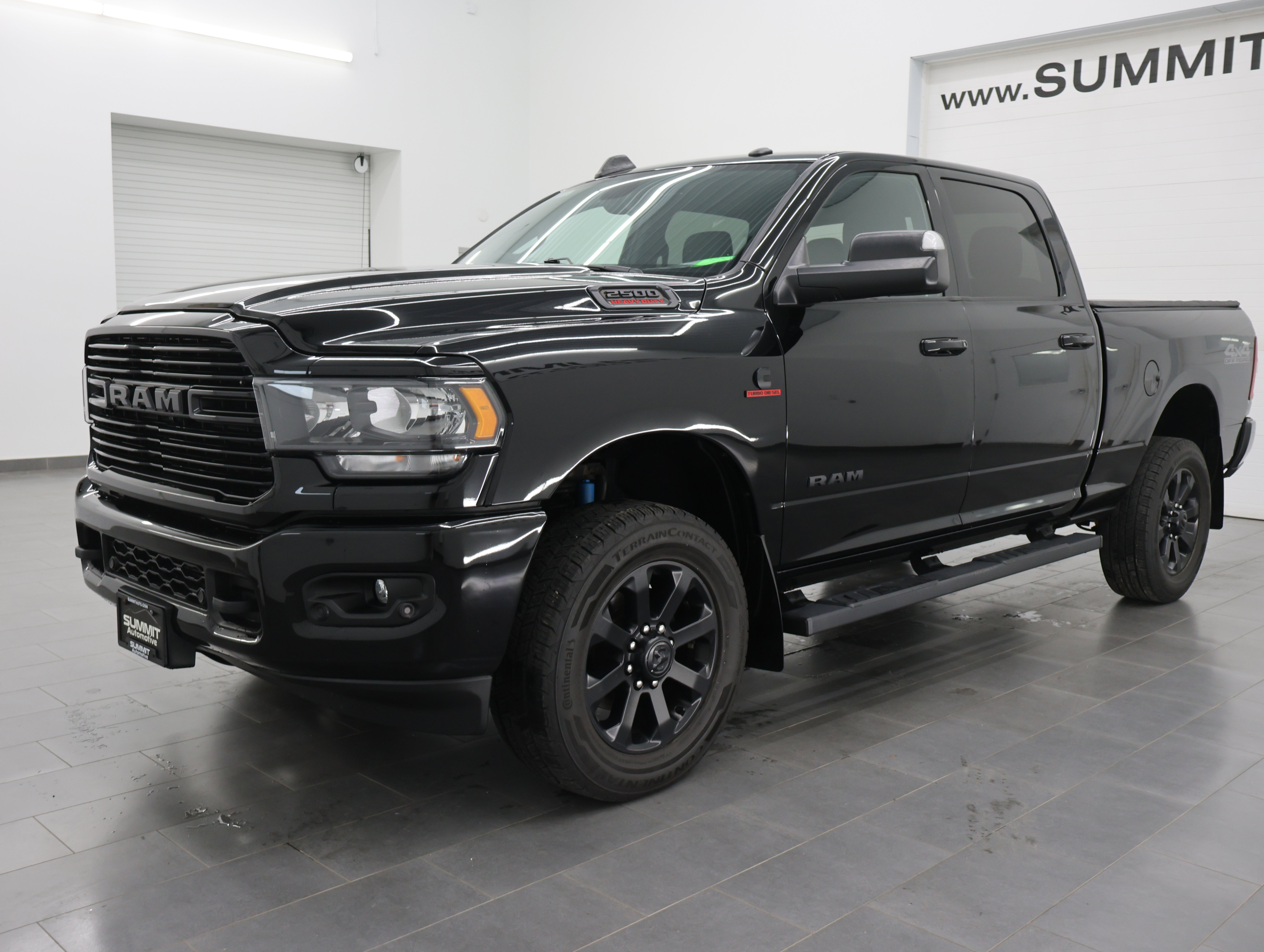 Used 2020 RAM 2500 Big Horn w/ Night Edition AWD/4WD image 7