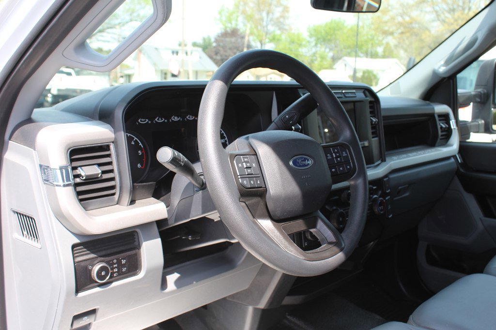 Used 2023 Ford F350 XL w/ XL Chrome Package AWD/4WD image 13