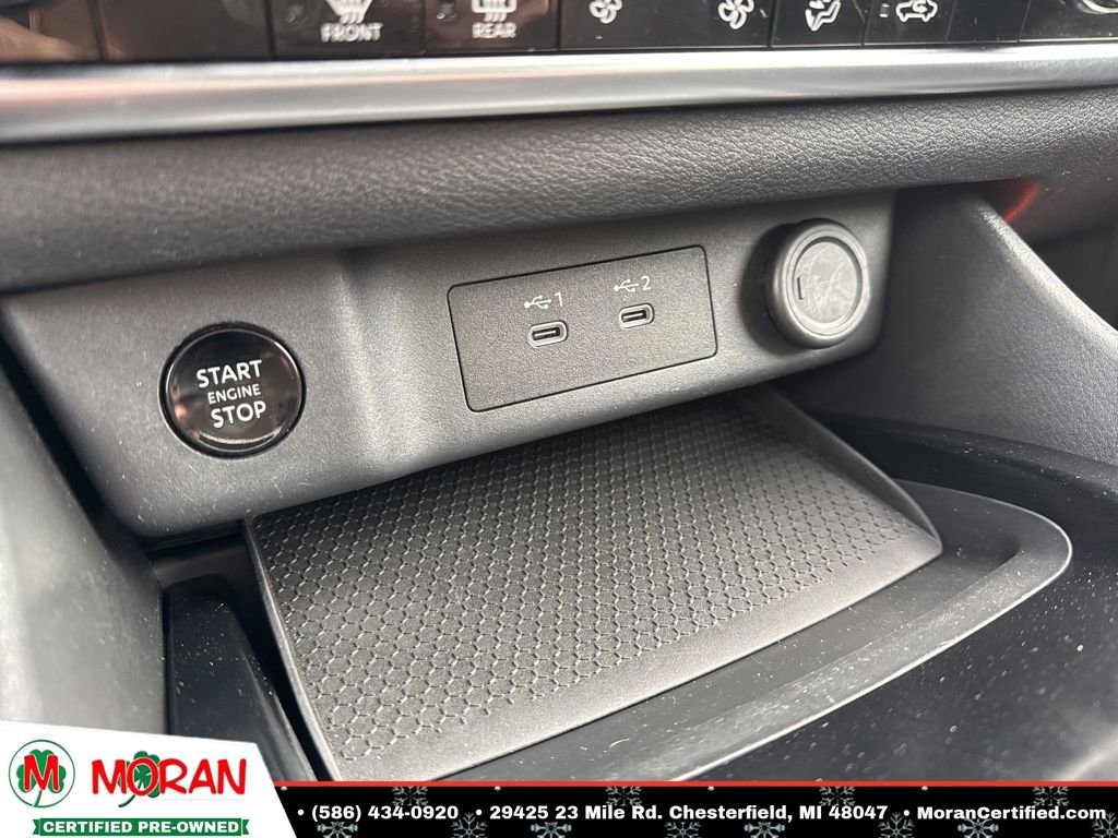 Used 2024 Nissan Rogue SV image 17