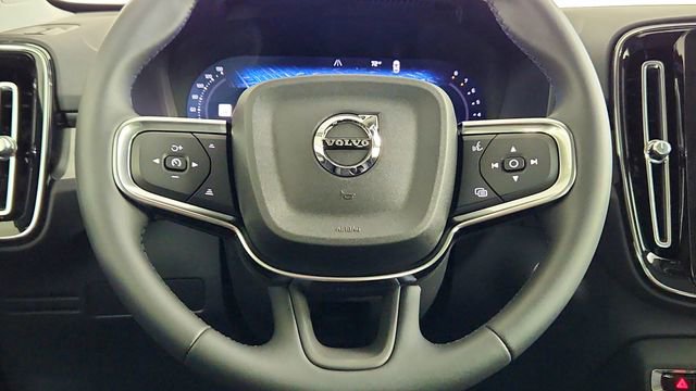 New 2026 Volvo XC40 B5 Core w/ Climate Package AWD/4WD image 23