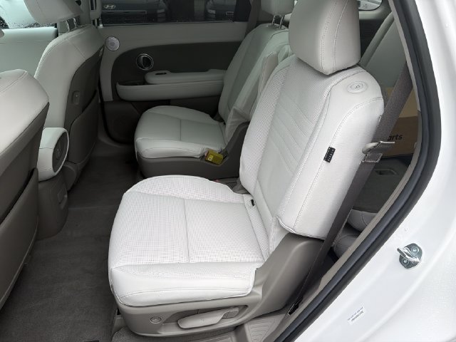 New 2027 Hyundai Palisade Limited FWD image 23