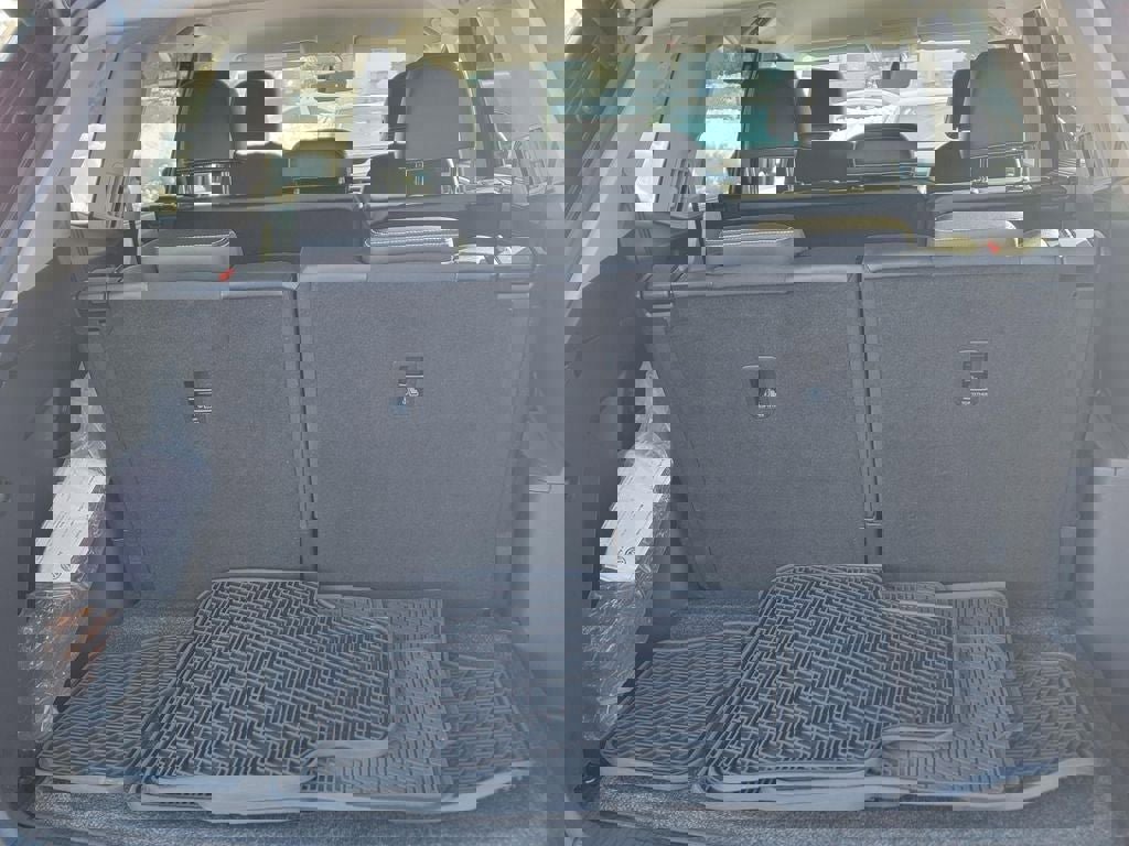 Used 2021 Volkswagen Atlas SE image 10