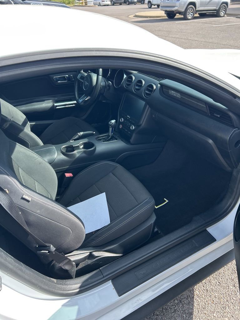 Used 2015 Ford Mustang Coupe image 8