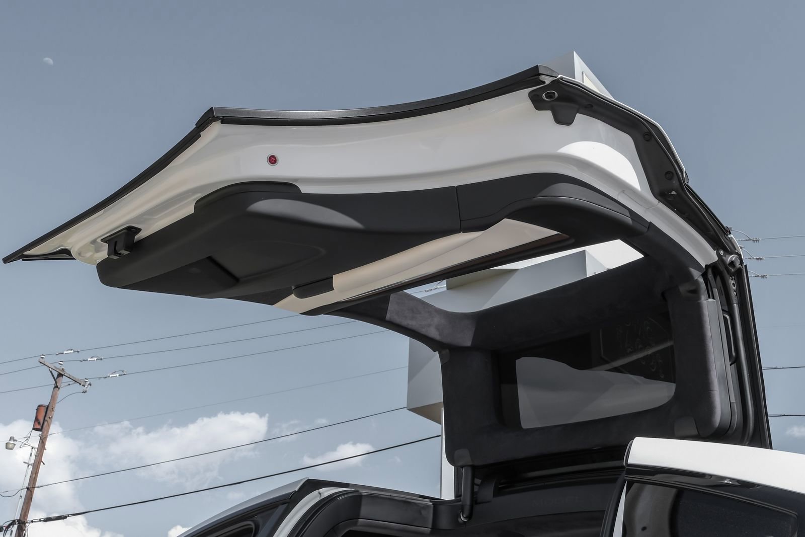 Used 2024 Tesla Model X AWD/4WD image 40
