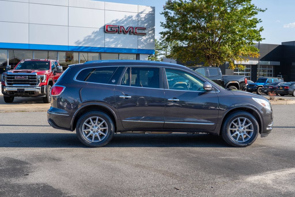 Used 2017 Buick Enclave Leather AWD/4WD image 10