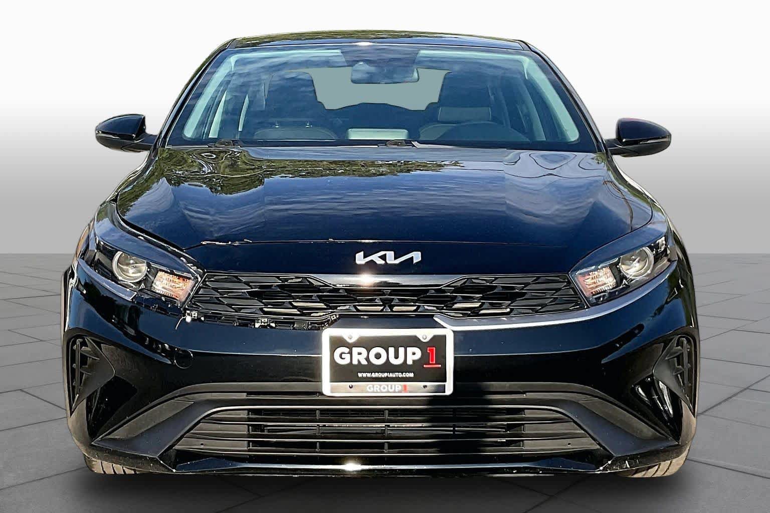 Used 2024 Kia Forte LXS w/ LXS Technology Package FWD image 3