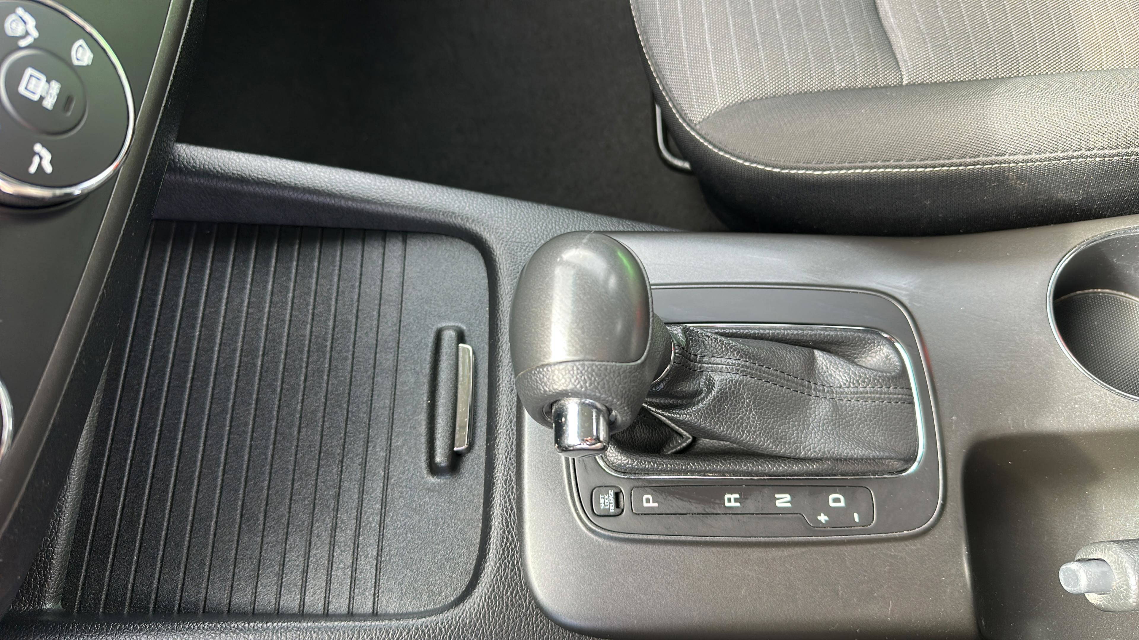 Used 2016 Kia Forte LX w/ LX Popular Plus Package image 28