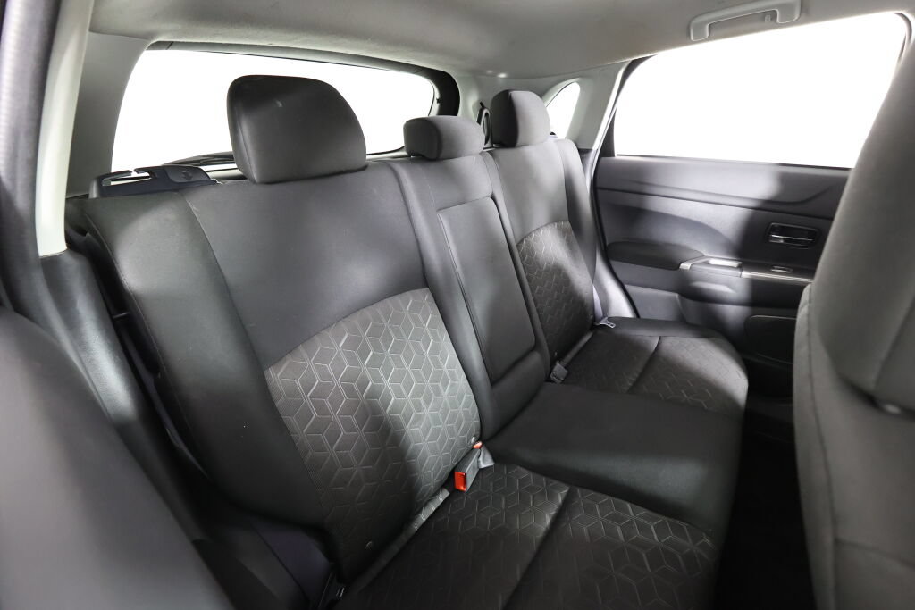 Used 2021 Mitsubishi Outlander Sport SE FWD image 21