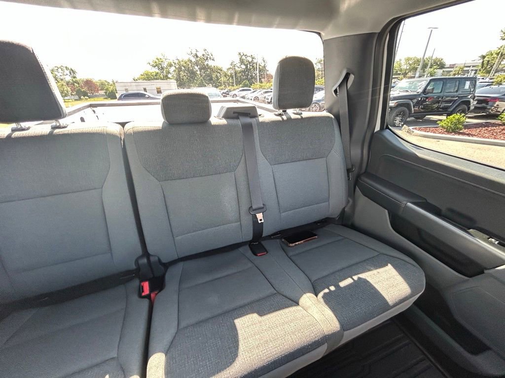 Used 2025 Ford F150 Lightning XLT AWD/4WD image 14