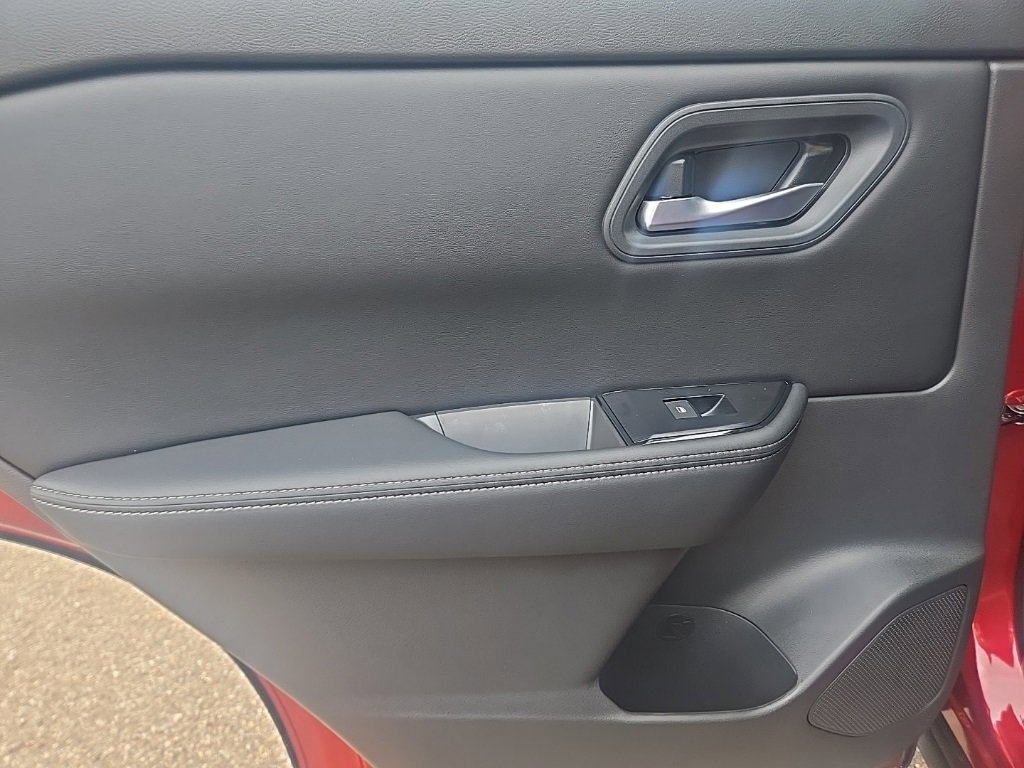 New 2026 Nissan Rogue SV image 32