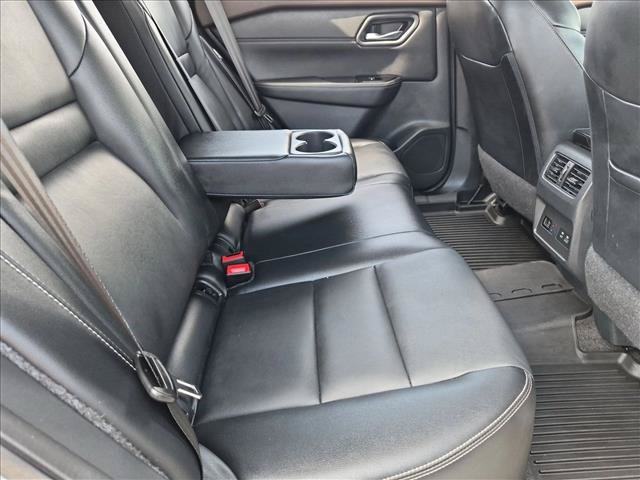Used 2023 Nissan Rogue SL w/ SL Premium Package FWD image 18