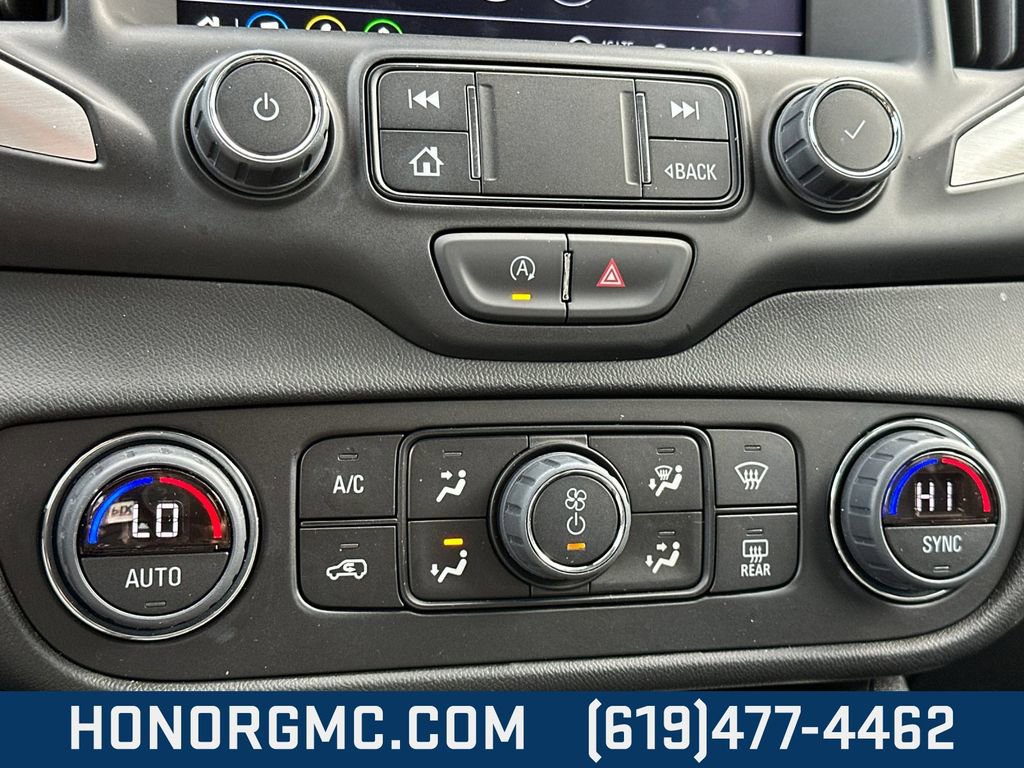 Used 2024 GMC Terrain SLT image 22