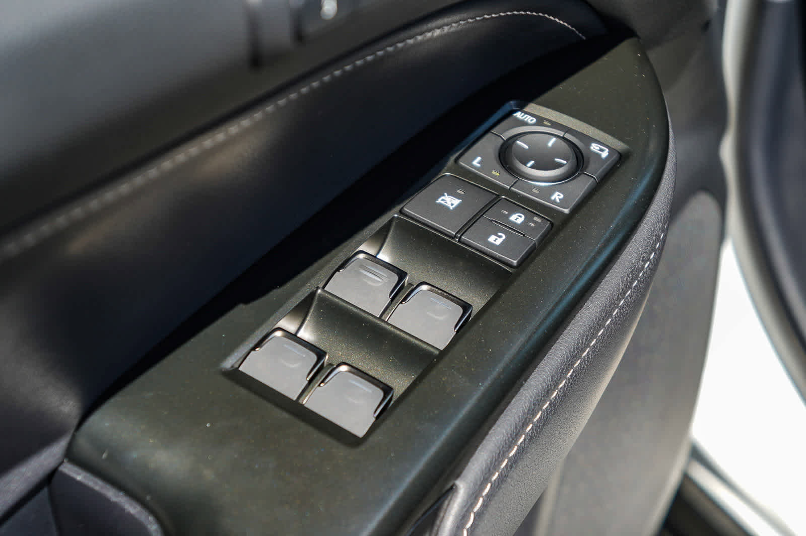 New 2025 Lexus NX 350h AWD w/ Premium Package image 23