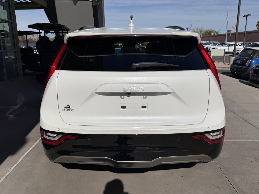 Used 2024 Kia Niro Wave w/ Wave Preserve Package image 13